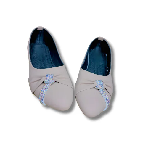 Get stylish and comfortable pump shoes for women. Features a sleek design, high-quality materials, and comfortable heel height. Order now.